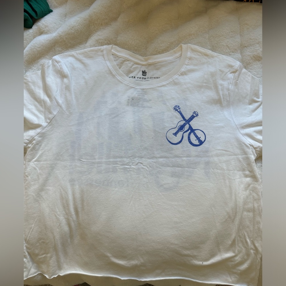 white tshirt